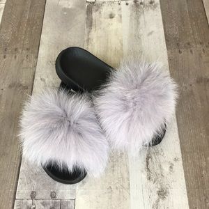 New Lavender Fluffy Faux Fur Bougie Slides Size 7